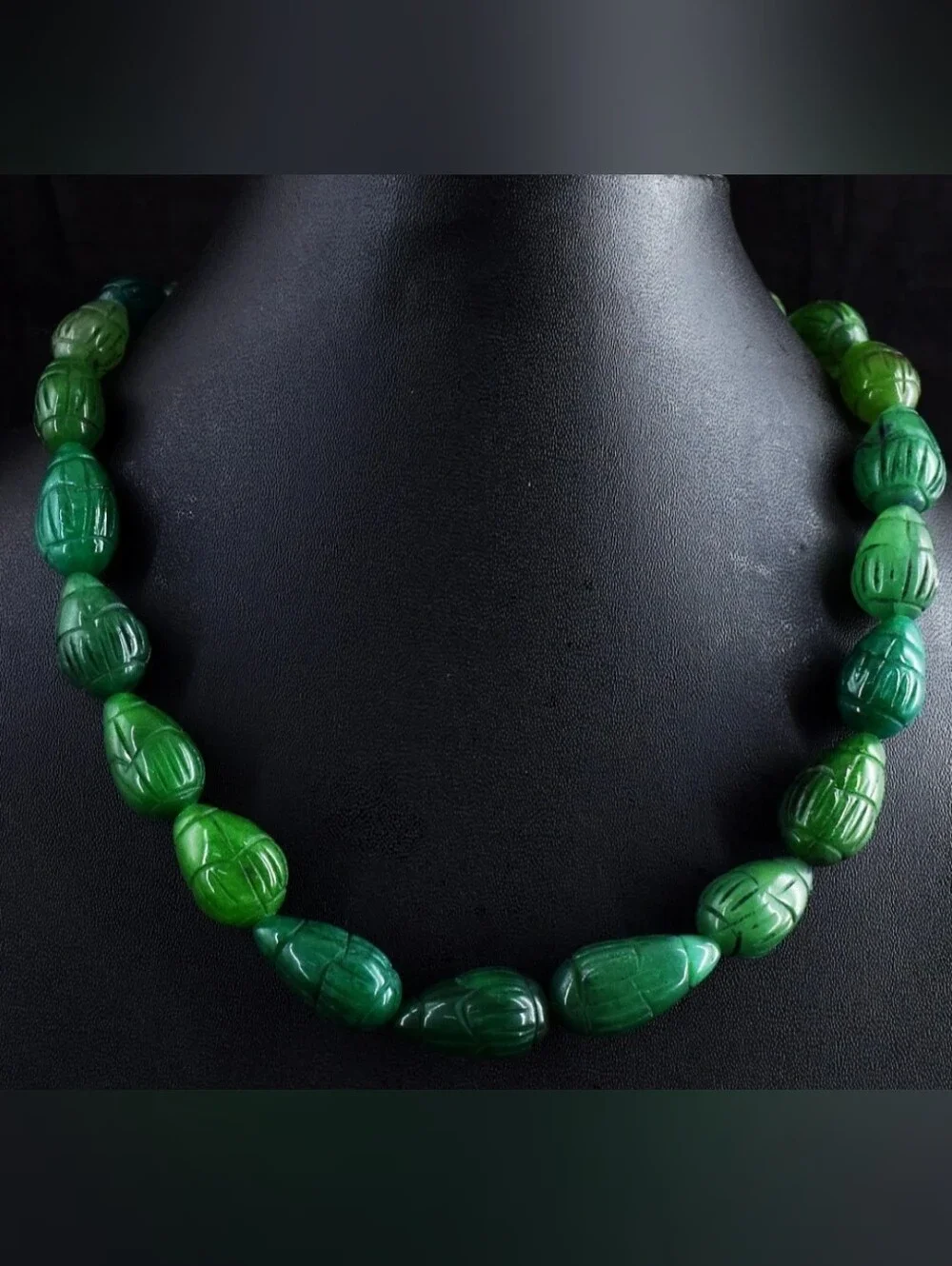 Carved Emerald Beaded Necklace - Elegant Women's Jewelry